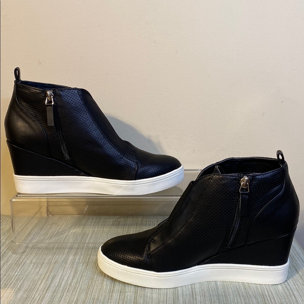 Mia Black Wedge Ankle Boots Size 9.5 - Picture 3 of 7
